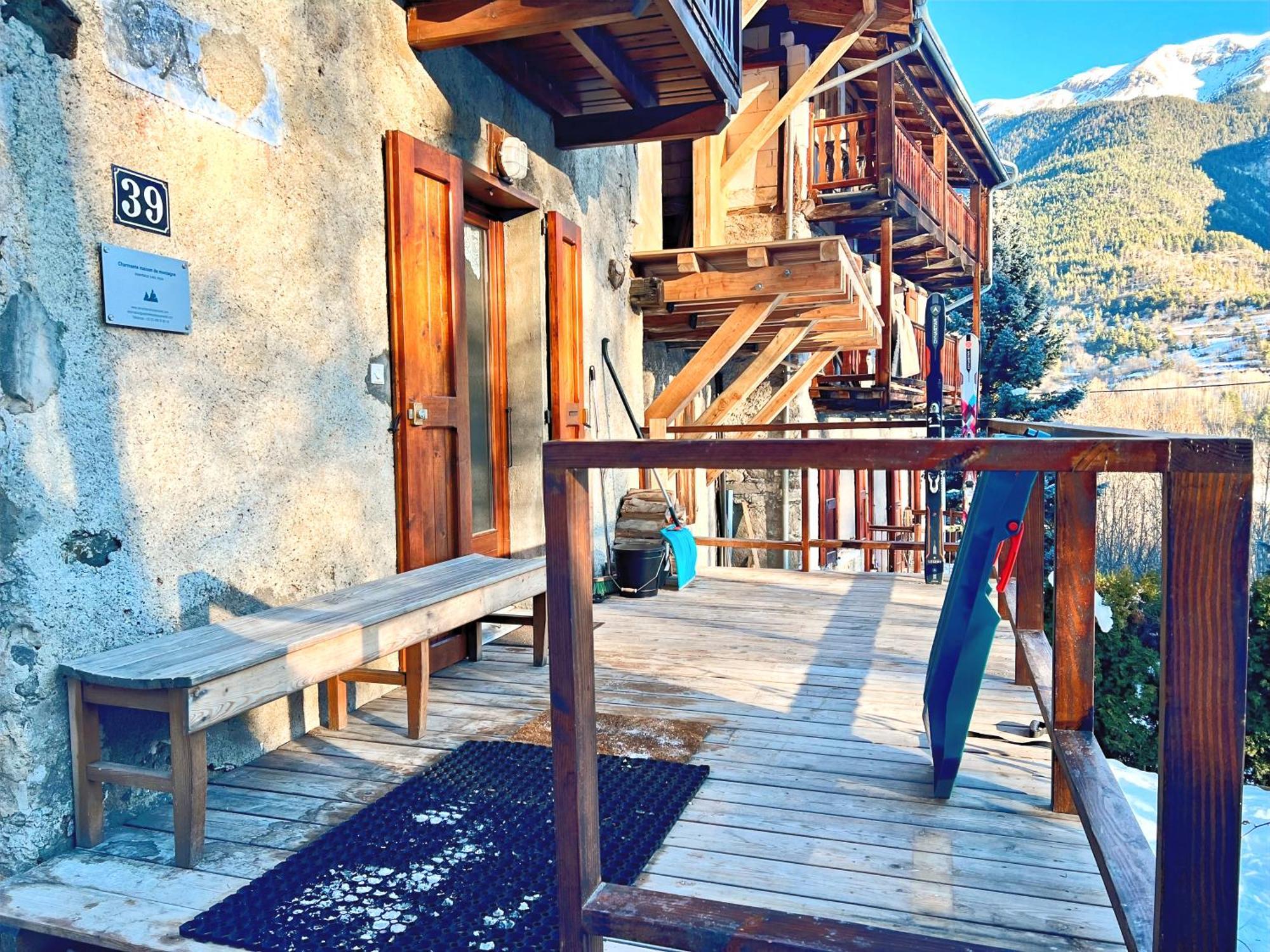 Charmante Maison De Montagne Briançon Exterior foto